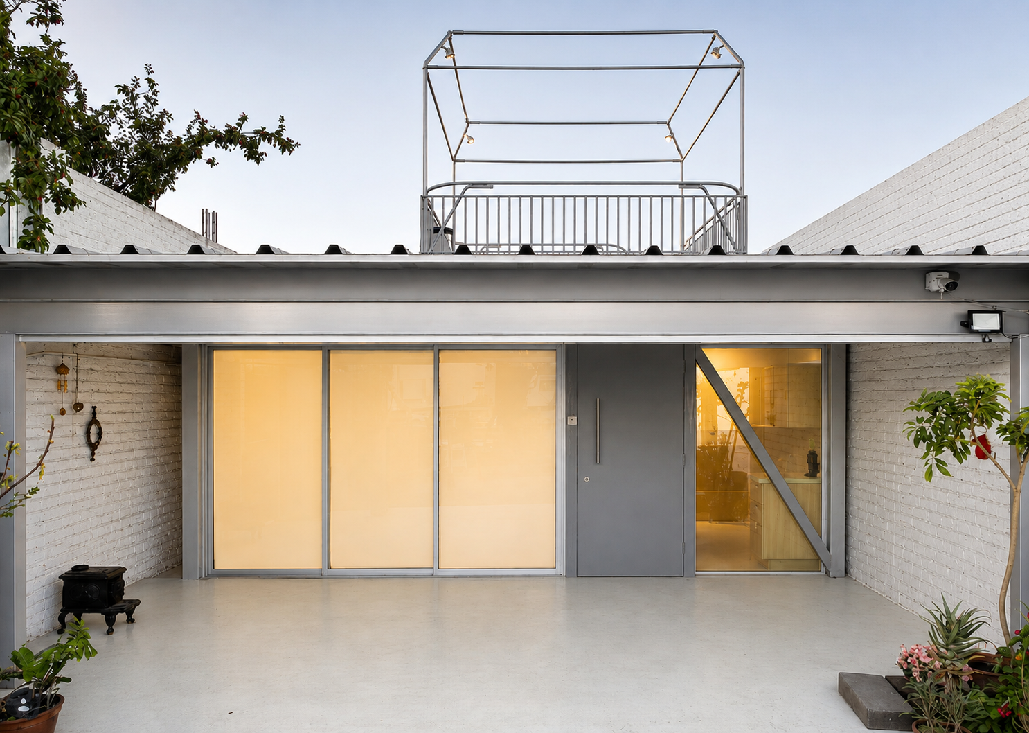 Casa Hormiga San Felipe — vivienda de 100 m² con panel SIP y acero, dos niveles